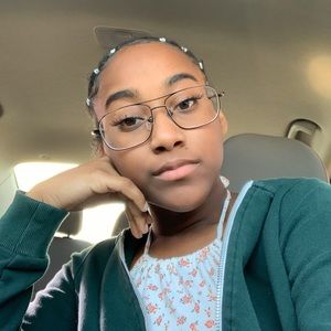 Meet your Posher, Dasenique